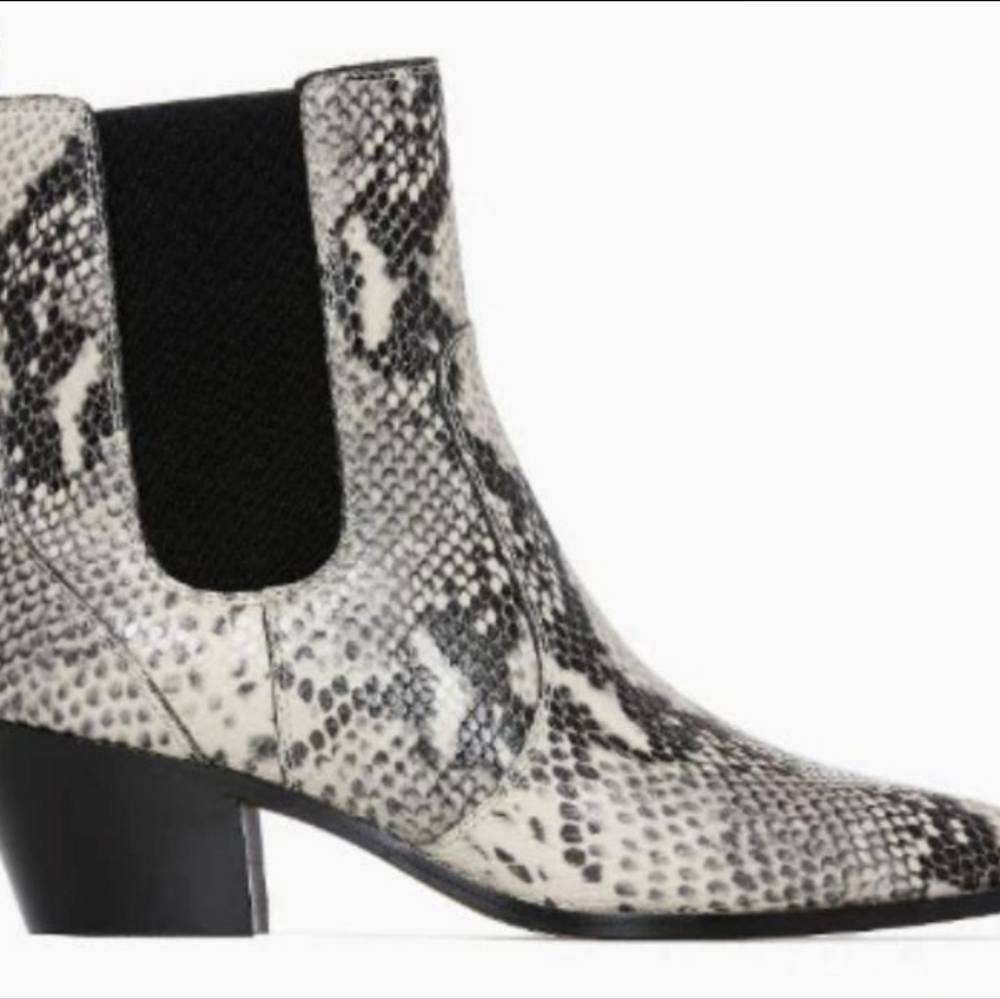 PAIGE Willa snakeskin chelsea ankle boots US6.5
